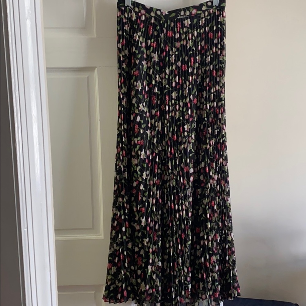 Beautiful floral pants—Club Monaco